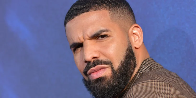 Drake yatangije urubanza arega Kendrick Lamar kubera indirimbo ‘Not Like Us’
