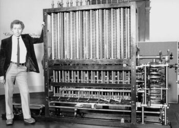 Byinshi wamenya Kuri Charles Babbage umugabo wavumbuye bwa mbere imashine