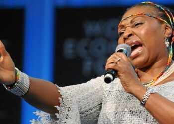 Yvonne Chaka Chaka uri kwinjiza agatubutse kandi nta indirimbo nshya afite