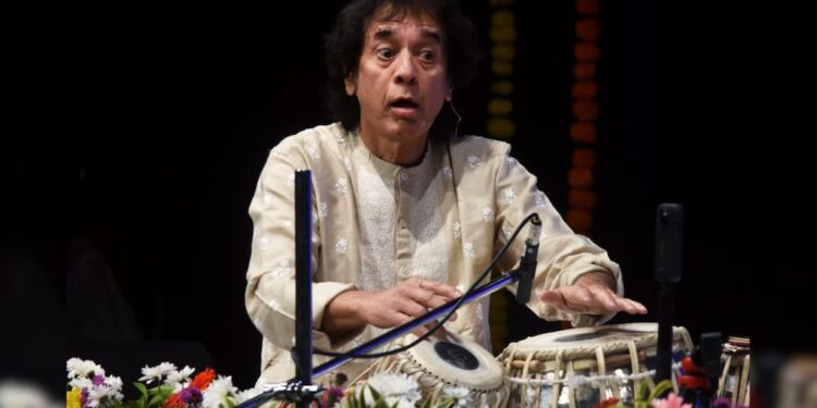 Zakir Hussain, uzwi cyane ku gukina inanga ya tabla, yitabye Imana