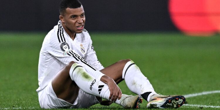 Kylian Mbappé kubera imvune yagize ku guru, ntaribukine umukino wuyu munsi