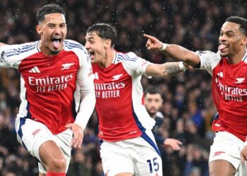 Arsenal FC yaciye impaka ubwo yatsindaga MNU 2-0