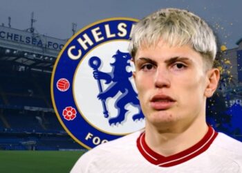 Chelsea mu biganiro na Garnacho? Umwungiriza we yagaragaye kuri Stamford Bridge