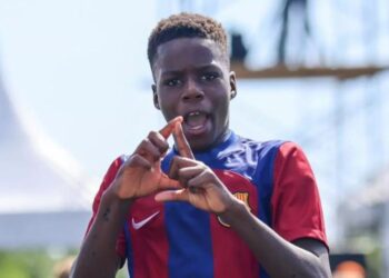 Umwana w’Umunya-Nigeria w’imyaka 9 Destiny Kosiso akomeje gutangaza Isi mu ikipe y’abato ya FC Barcelona La Masia