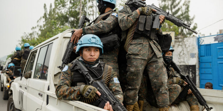 Abacanshuro barwanaga ku ruhande rwa RDC bashyize intwaro hasi, bashobora kunyura mu Rwanda bava i Goma