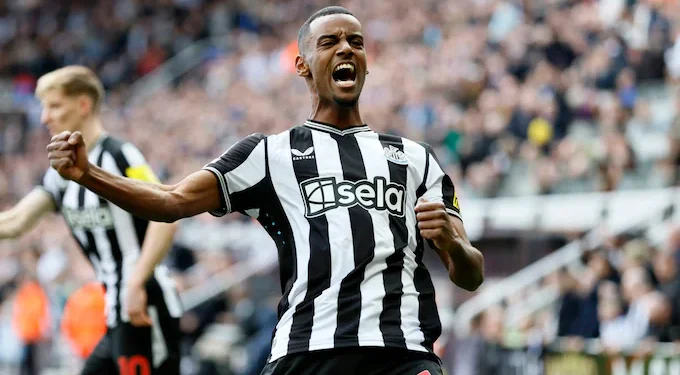 Alexander Isak rutahizamu umaze iminsi ashwanyaguje ubwugariza bwa Premier League