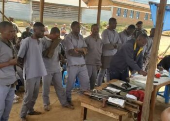 Urukiko rwa Gisirikare rwa RDC rwakatiye igihano cy’urupfu abasirikare 13 bahamwe n’ibyaha byo kwica, kwiba no guhunga urugamba.