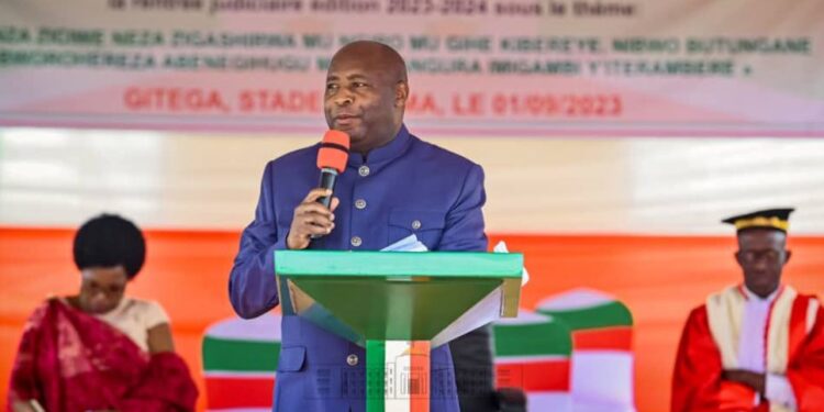 Perezida Ndayishimiye yashinje abahoze ari abajyanama be kwica amategeko mu rwego rw’Ubutabera