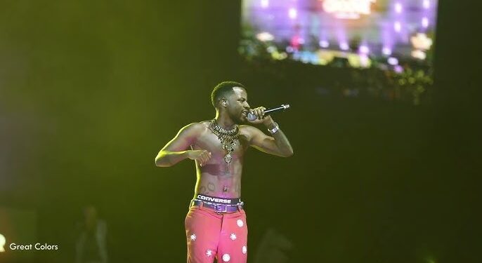 Yampano yakebuye bamwe mu bahanzi batinya BK Arena bavuga ko ari nini, kandi we abona ari nto