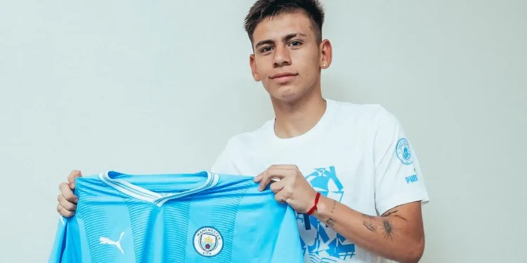 Claudio Echeverri yinjiye nk’umukinnyi mushya wa Manchester City avuye muri River Plate