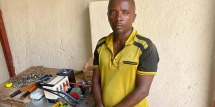 Polisi y’u Rwanda yataye muri yombi umugabo ukekwaho kwiba ibikoresho by’amashanyarazi