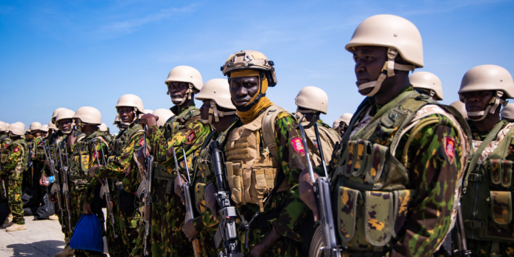 Kenya yongera kohereza abapolisi muri Haiti hagati y’ibibazo by’inkunga ya Amerika