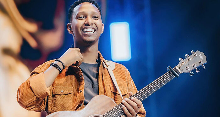 Israel Mbonyi yegukanye igihembo cy’umuhanzi mwiza mu ndirimbo zo kuramya no guhimbaza Imana mu bihembo bya Trace