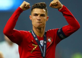 Cristiano Ronaldo ati: “Ndi umukinnyi mwiza kurusha abandi bose mu mateka y’umupira w’amaguru”