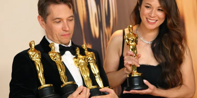 “Anora” Filime Y’Ubushobozi Buke Yegukanye Ibihembo Bikuru bya Oscars