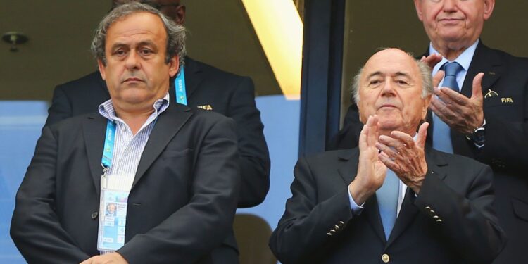 Sepp Blatter na Michel Platini bahakanye ibyo baregwa mu rukiko mu kirego cy’uburiganya