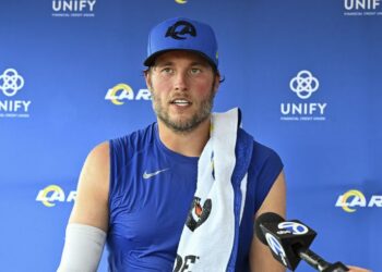 Matthew Stafford Yasinye Amasezerano Mashya na Los Angeles Rams, Avugwaho na McVay, Giants na Garoppolo