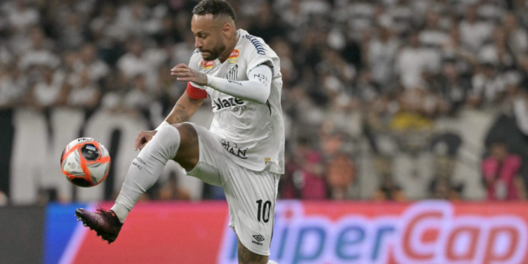 Neymar Jr ntabwo yigeze aboneka ku mukino wabahuzaga n’ikipe Corinthiansaraye kubw’imvune afite