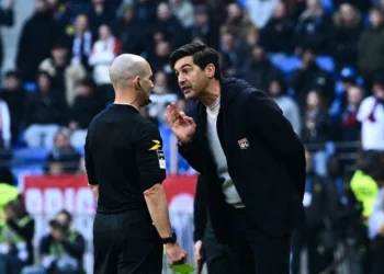 Paulo Fonseca wa Lyon yahagaritswe amezi icyenda kubera gusagarira umusifuzi