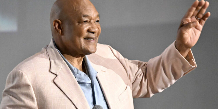 Umunyabigwi mu iteramakofe George Foreman yitabye imana ku myaka 76