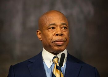 Ese Meya wa New York, Eric Adams Bizagorana Kwikura mu Byaha bya Ruswa?