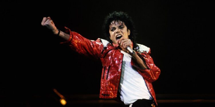 Ibirego bikomeje gushyirwa kuri Michael Jackson nyuma yo kwitaba Imana, abamushinja bateje umurindi ku rukiko