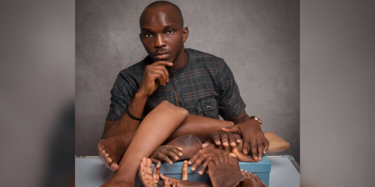 John Amanam umunyabugeni wo muri Nigeria wahinduriye ubuzima bw’abantu bafitemo ubumuga