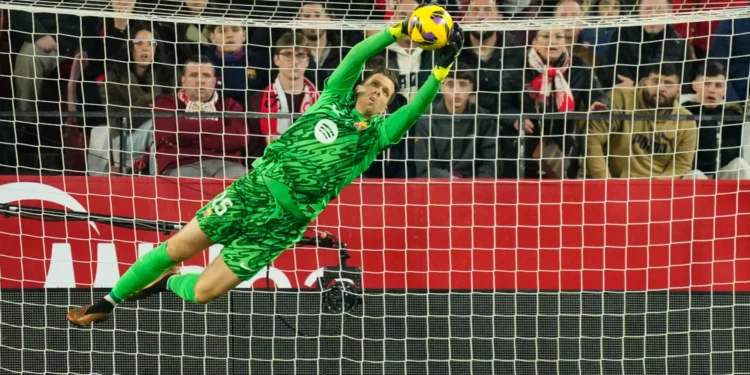 Iminsi Wojciech Szczesny yamaze yarahagaritse gukina nkuwabigize umwuga yaba ari iyo kwiyuburura?
