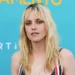 Kristen Stewart yatunguranye mu myambaro idasanzwe mu ijoro ryo kwerekana ‘Sacramento’