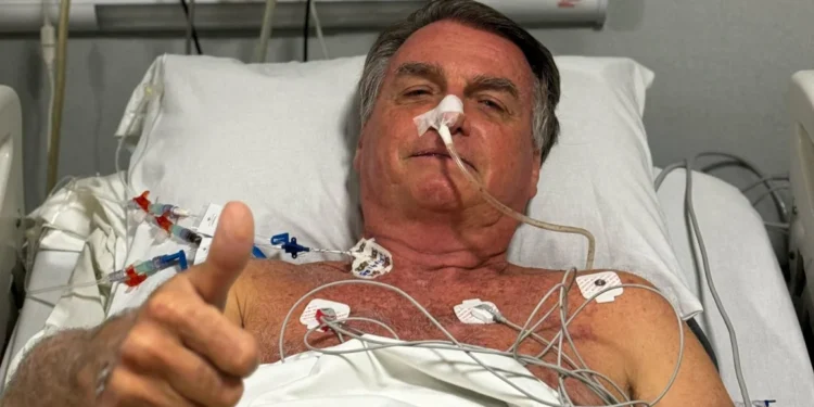 Ubuzima bwa Jair Bolsonaro bukomeje kuzamba nyuma yo kubagwa