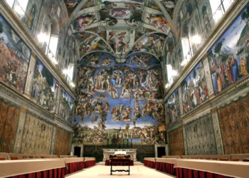 Isi yose iri ku munzani: Ni nde uzambikwa ikamba rya Papa?