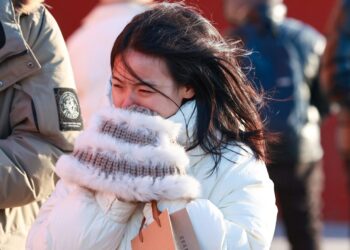 Mu Bushinwa abantu bafite Ibiro munsi ya 50 babujijwe kuva mu ngo zabo kubera umuyaga ukabije