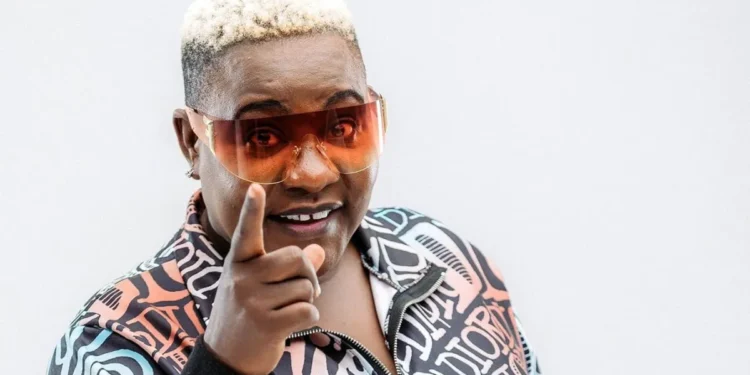 Full Figure atangaje iyo agiye kubyara, umwana umwe we amutwara miliyoni 30 z’amashilingi.