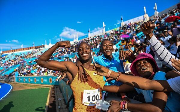 Letsile Tebogo yatsindiye iwabo muri FNB Golden Prix, ashimisha ibihumbi by’abafana
