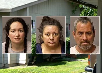 Umuhungu w’imyaka 15 ufite Autisme yatoraguwe yambaye ubusa, ababyeyi be batatu barafungwa