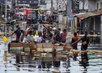 Imvura nyinshi yateje imyuzure i Kinshasa: Abantu 33 bamaze guhasiga ubuzima.