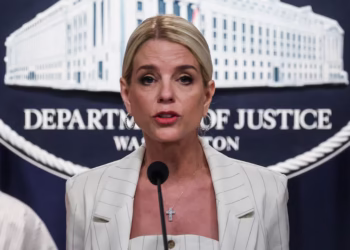 Leta Zunze Ubumwe za Amerika mu rukiko na Maine ku iteka rya Trump rikumira abakinnyi bihinduje igistina