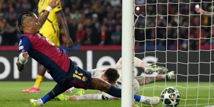 Raphinha yageze ku ntego y’impuzangendo y’amanota y’bitego 60 yagizemo uruhare 60 muri 24/25