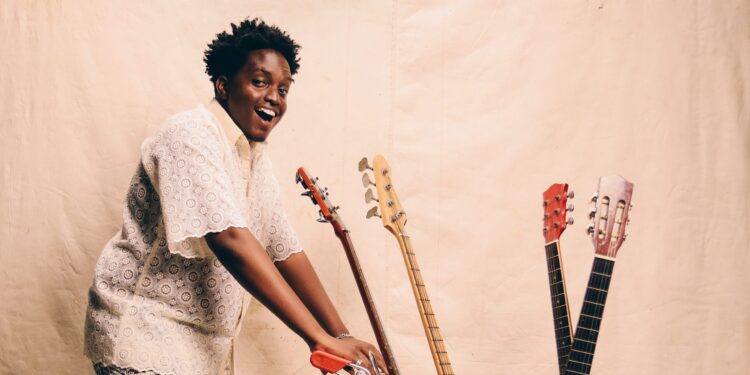 Joshua Baraka yemeje ko iyo ataza kwinjira mu muziki, yari kuba umuyobozi w’abaririmbyi b’iyobokamana