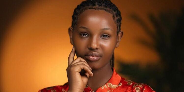 Ishimwe Vestine yizihije isabukuru y’amavuko mu isura nshya, aca amarenga yo gusezera ADEPR