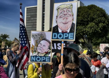 Imyigaragambyo irwanya Trump na Musk irateganyijwe hirya no hino muri Leta Zunze Ubumwe za Amerika.