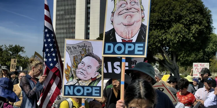 Imyigaragambyo irwanya Trump na Musk irateganyijwe hirya no hino muri Leta Zunze Ubumwe za Amerika.