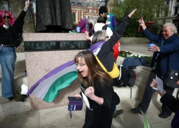 Urukiko rukuru rw’u Bwongereza rutesheje agaciro trans femmes rwanzuye  ‘umugore’ ari uwavutse ari we