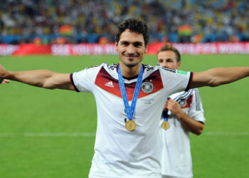 Mats Hummels myugariro w’Ubudage yasezeye gukina umupira w’amaguru nk’uwabigize umwuga