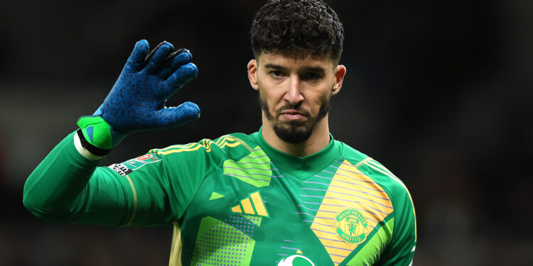 Altay Bayindir agiye gukina umukino we wa mbere muri Premier League mu mateka ye