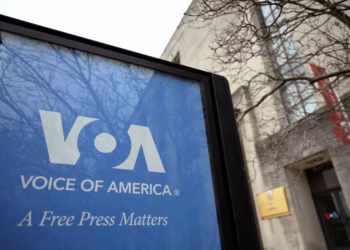 Urukiko rwa Amerika ruhagaritse icyemezo cyasaba abakozi ba Voice of America gusubizwa mu kazi