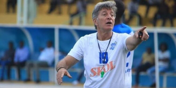Ese Rayon Sports yaba iri mu nzira yo kugumana na Robertinho?