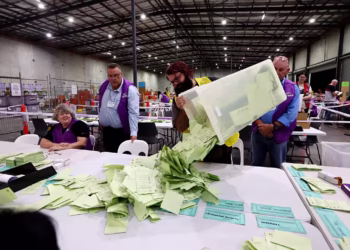 Amatora rusange ya Australia 2025: Labor itangiye kuyobora mu majwi y’agateganyo