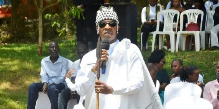 Inzozi zibaye impamo; Frank Gashumba yajyanye umukunzi we kumweraka mu muryango