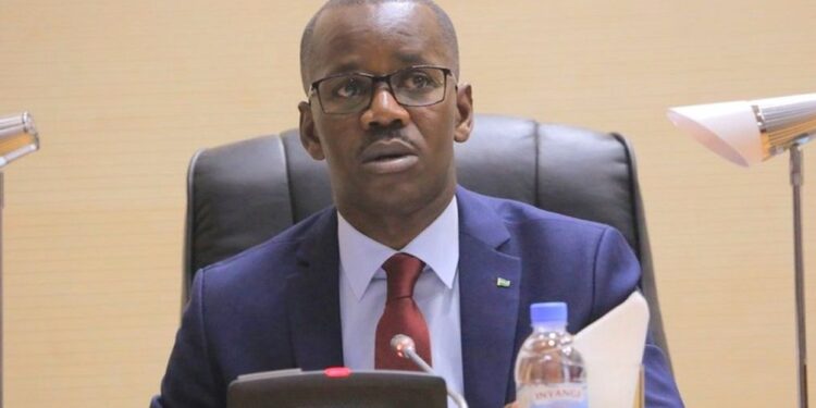 Amateka ya Senateri Evode Uwizeyimana wakatiye abiyita Opposition